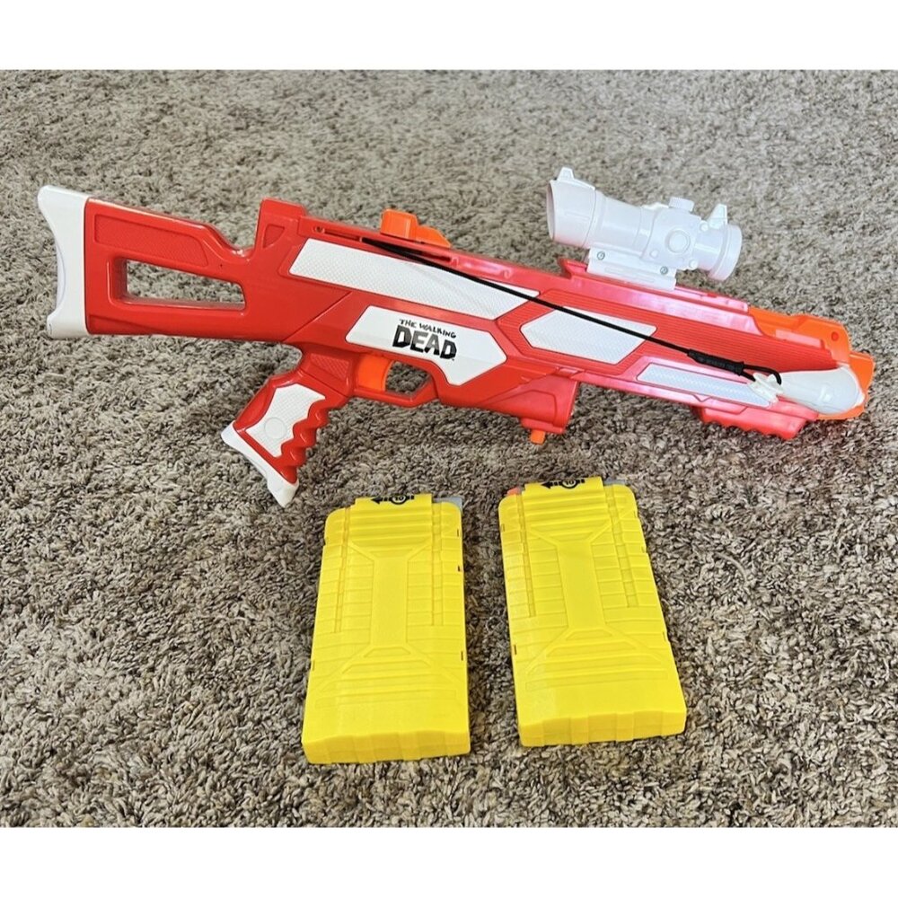 2017 Air Warriors The Walking Dead Dwight's Crossbow Buzz Bee Toys ~ 14 Darts